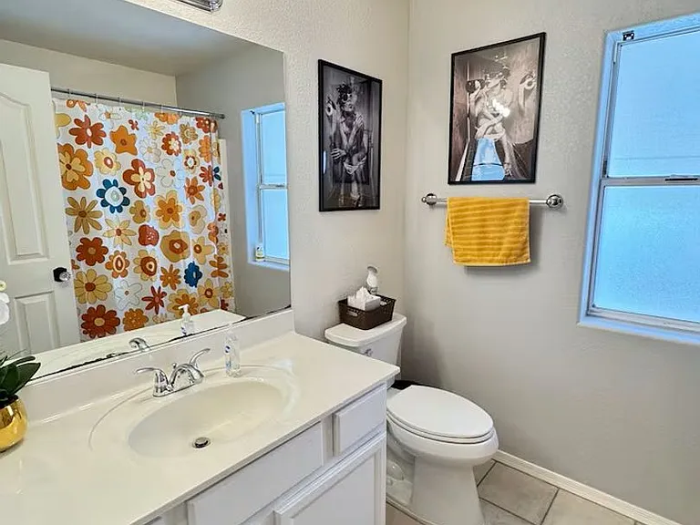 2576 McCormick Blvd — Photo 12