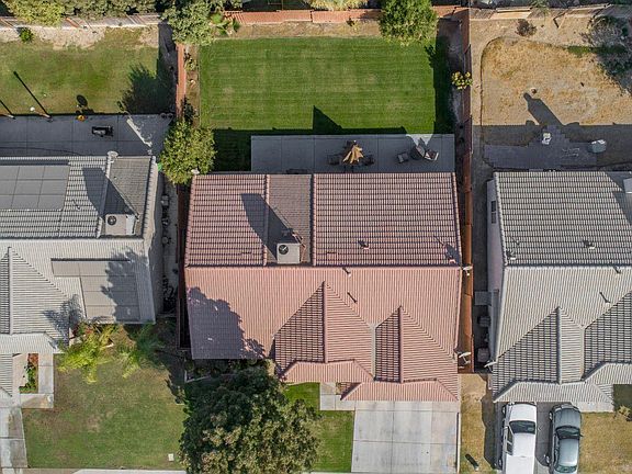 3rd image of 5104 La Pinta Maria Dr