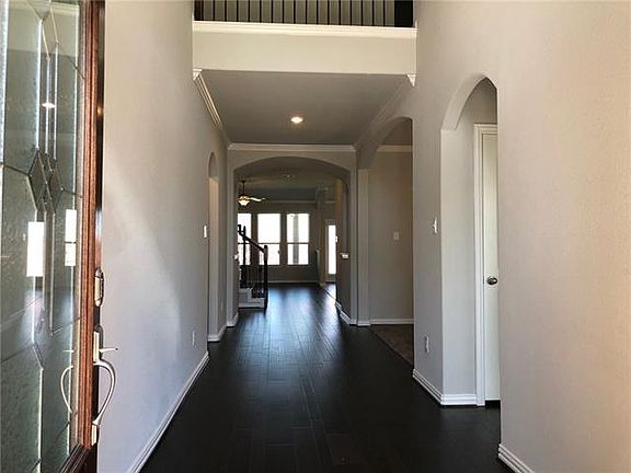 3rd image of 1321 Coleto Creek Trl