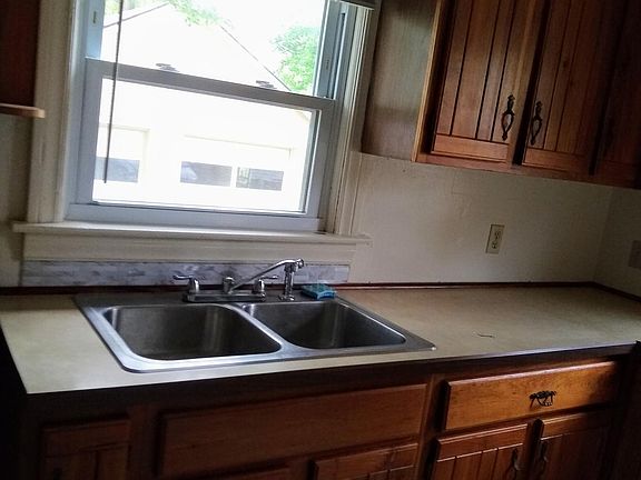 3rd image of 4531 N Holland Sylvania Rd