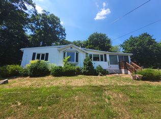 16 Dunderberg Rd, Central Valley, NY 10917