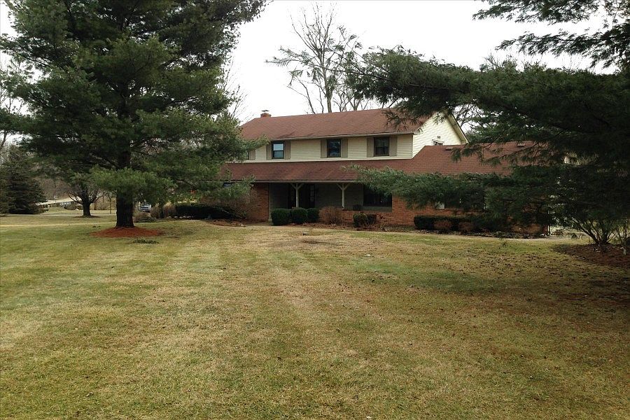 1st image of 6996 Castlewood Dr S