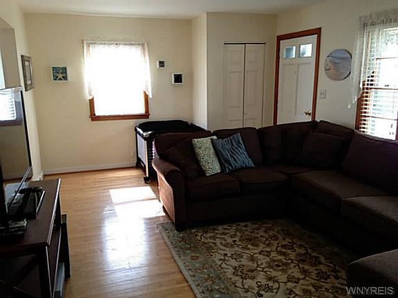 3rd image of 355 Linwood Ave