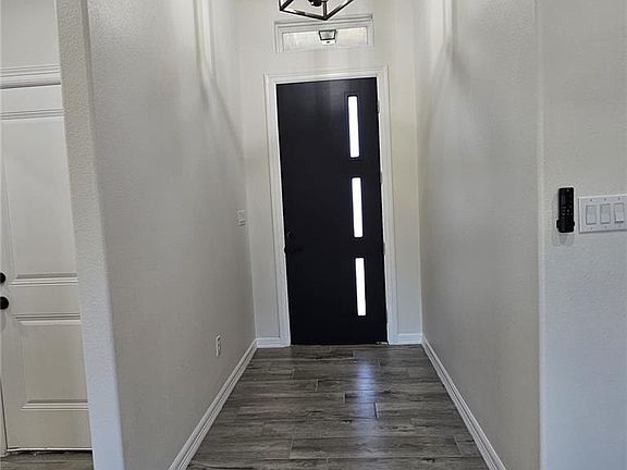 2nd image of 4735 Ibiza Cir