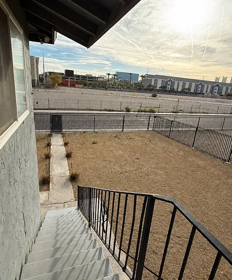 512 Albert Ave #4 — Photo 12