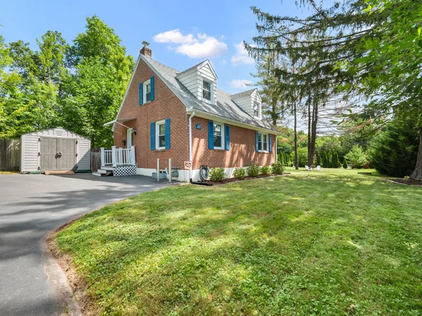 10 Harding Avenue, Newington, CT 06111