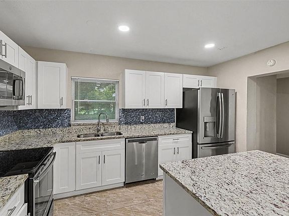 5th image of 1339 E JACKSON AVENUE