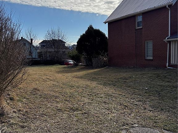 2nd image of 0 Ormsby Ave
