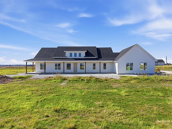 2nd image of 496 Willow Moon Ranch Rd