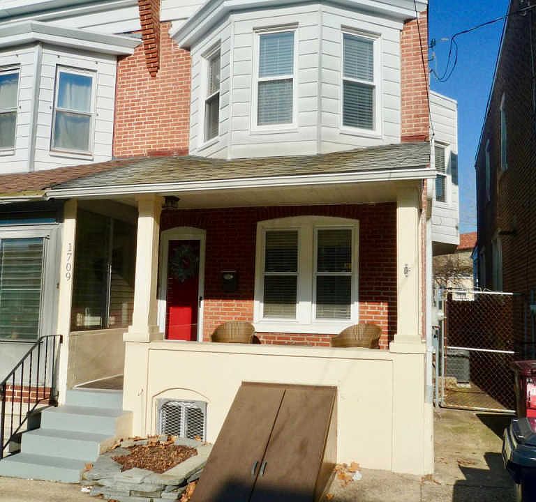 1st image of 1709 Howland St