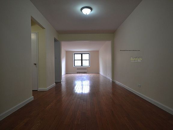 2nd image of 35-05 Parsons Blvd #511