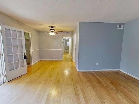 5th image of 4610 Lawndale Dr Unit A