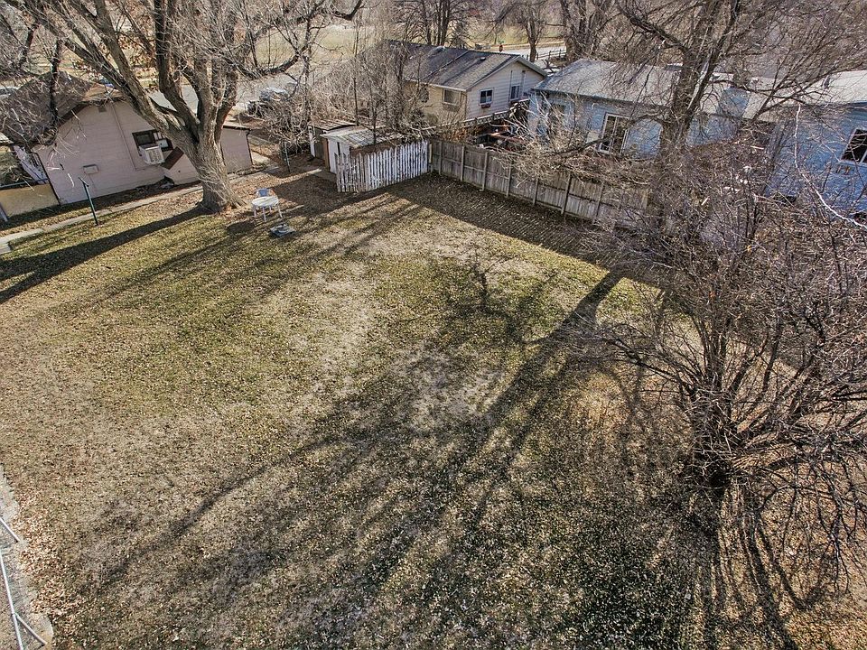 1st image of 213 Roosevelt Ave