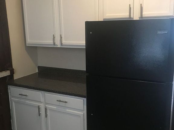 3rd image of 6315 S California Ave #6317-2A