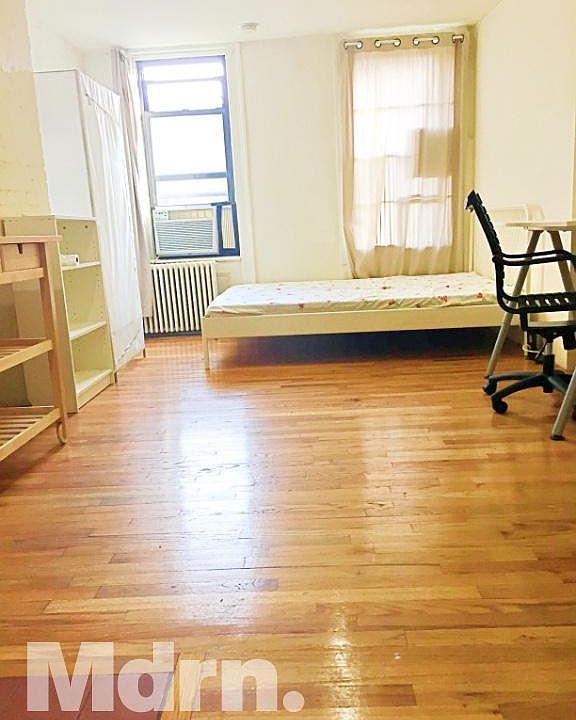 2nd image of 413 E 9th St APT 5D
