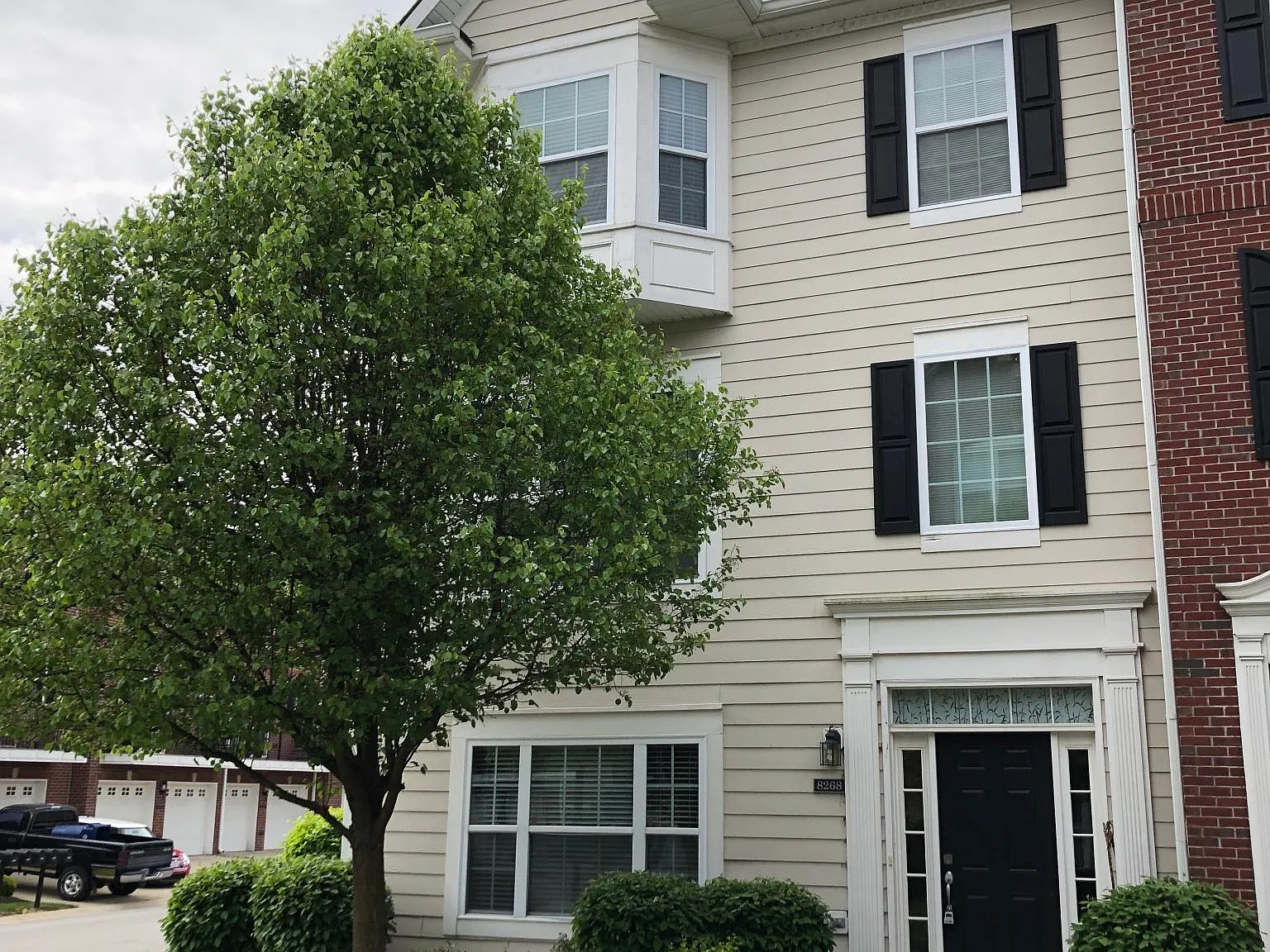 3 bed, 2466 sqft, $2,380 — Photo 1