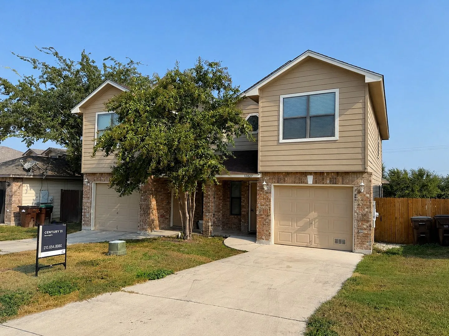 Beautifully Updated 3-Bedroom, 2.5-Bath Home Offering Approximately 1,456 Square Feet And An Atta... — Photo 2
