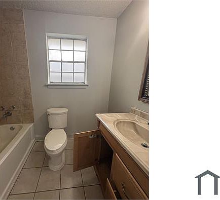 3rd image of 4845 Wells St