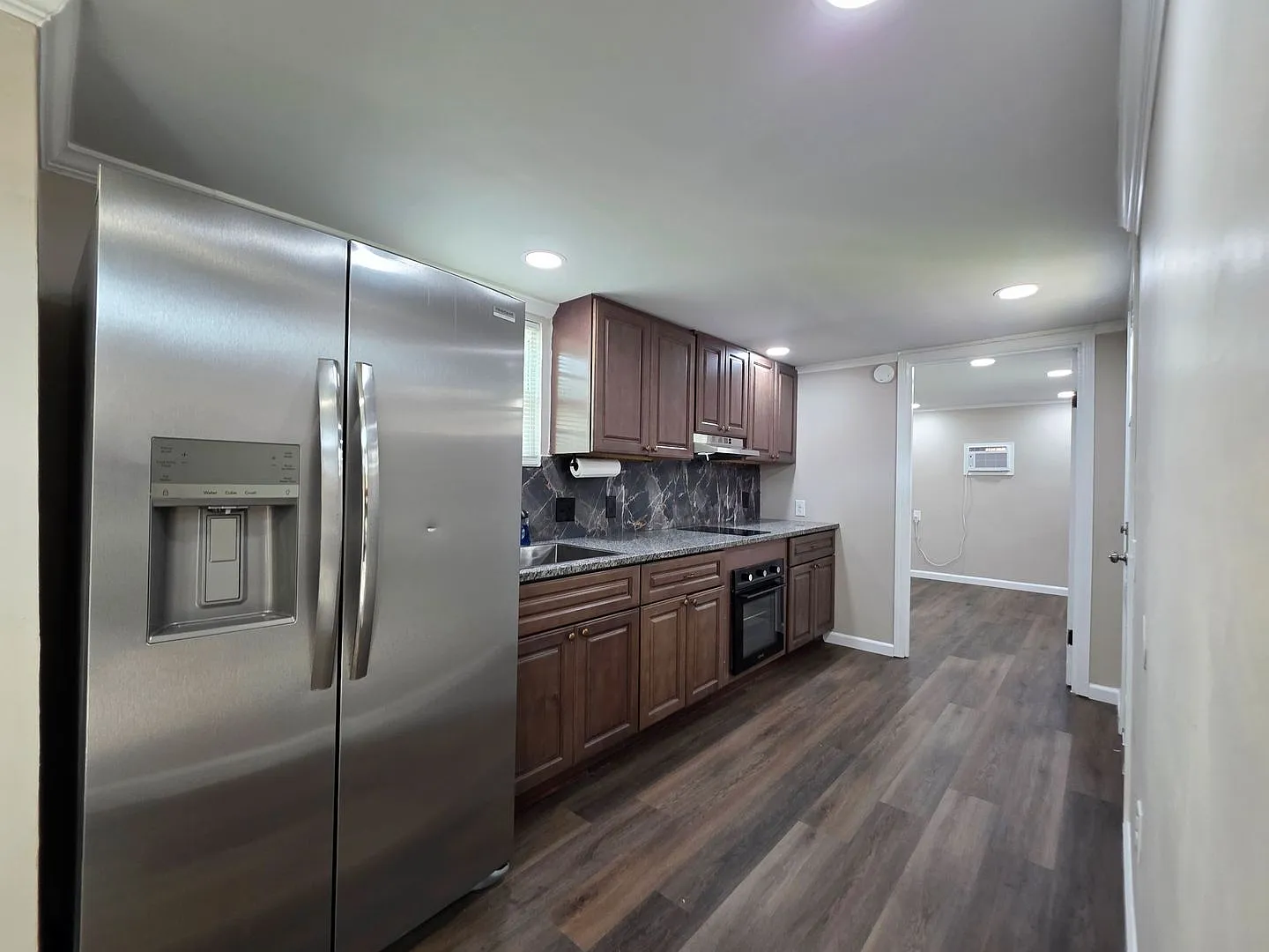Renovated 1BR/1BA Mobile Home with Utilities Included — Photo 3