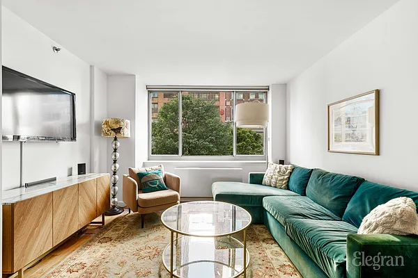 Sold by Elegran | media 4