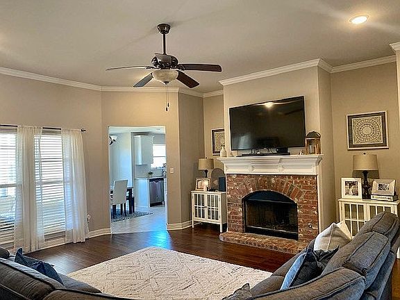 4th image of 103 Chatham Pl