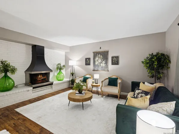 9915 Powhatan Dr #E1, San Antonio, TX 78230