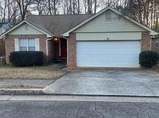 190 Oakwood Cir, Stockbridge, GA 30281