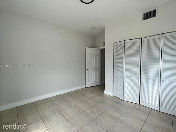 4th image of 1666R SE 9th Ave #1666