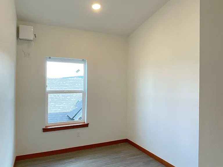 1205 N Garden St — Photo 34