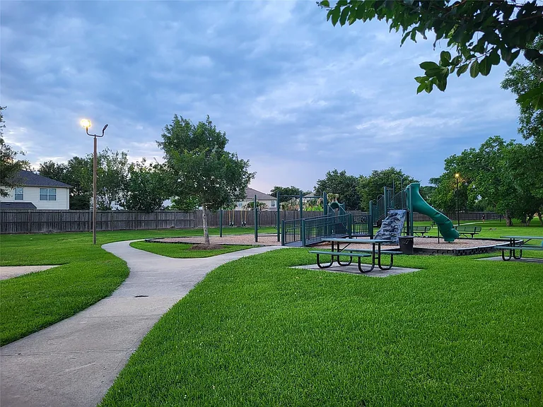 4707 Meadowthorn Ct — Photo 39