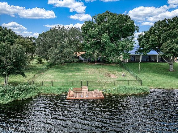 4th image of 563 Lake August Dr