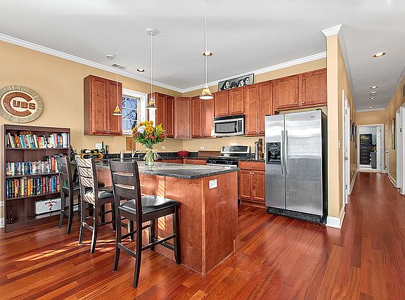 4th image of 1836 W Foster Ave #3W