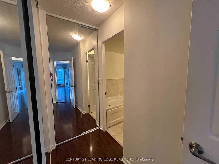 7 Carlton St #1115 — Photo 18