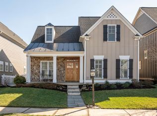 810 Golf View Dr, Crozet, VA 22932