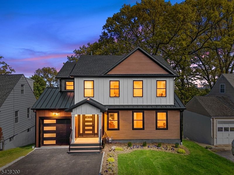 1st image of 415 Mount Prospect Ave