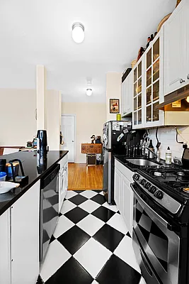 Rented by REAL New York | media 9