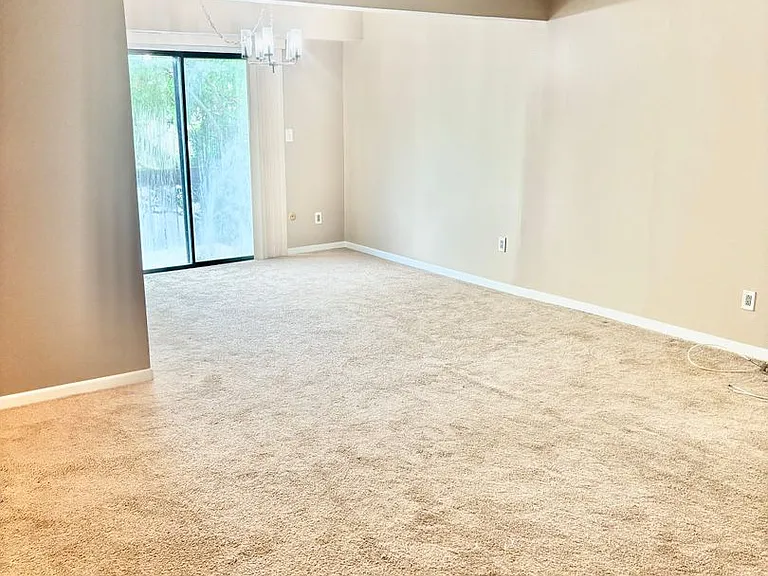 R2 Avon Dr — Photo 4