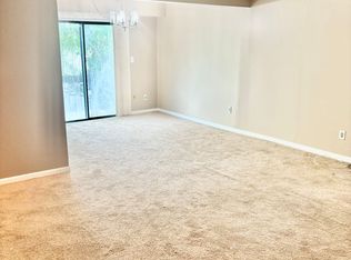 R2 Avon Dr, East Windsor, NJ 08520