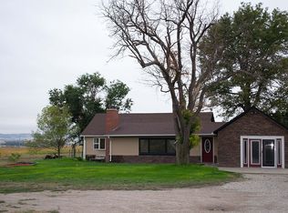 190037 Rabbit Ln, Gering, NE 69341