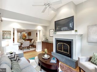 2226 Pine St, Philadelphia, PA 19103