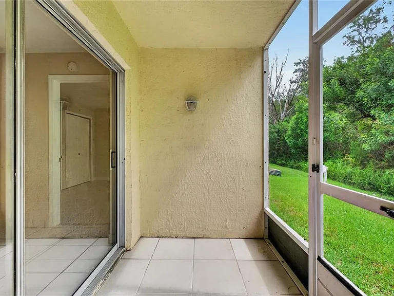 13829 Timberland Dr #101 — Photo 37