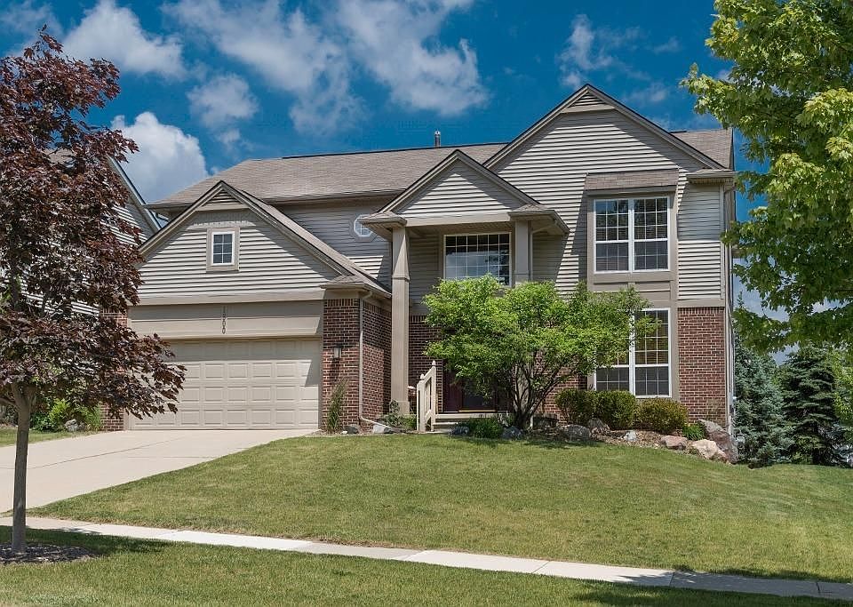 1st image of 1800 Riverwood Dr