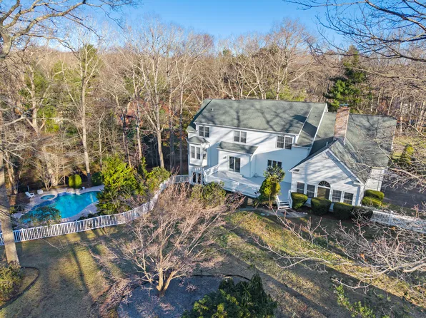 66 Beekman Place, Madison, CT 06443