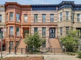 93 Pilling St