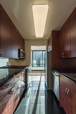 Rented by Solow Realty | media 34