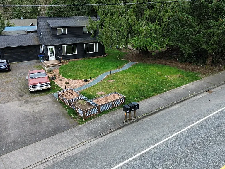 2428 Yew Street Rd — Photo 20