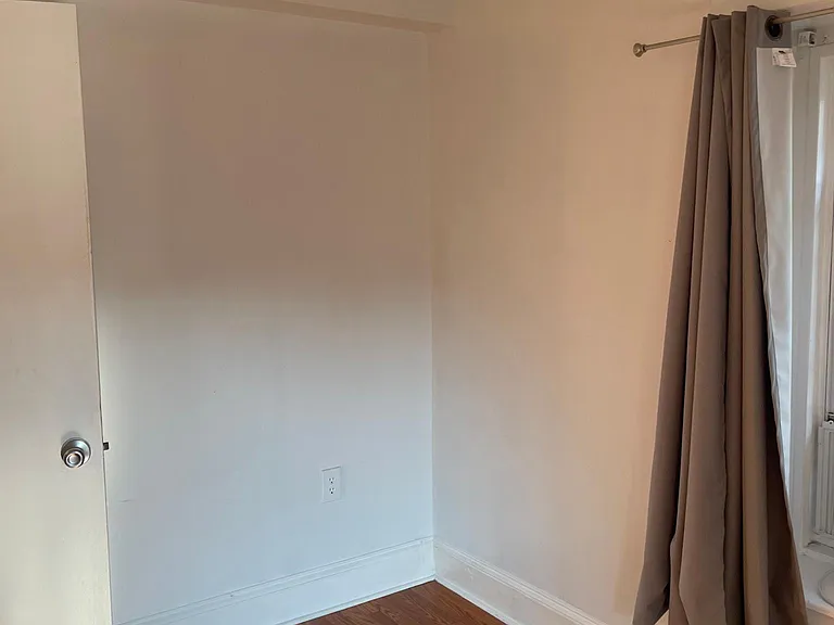 512 S 41st St #8 — Photo 68