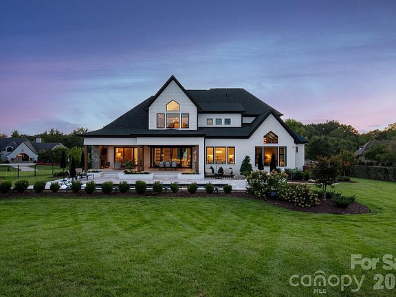 2nd image of 194 Verbena Ct