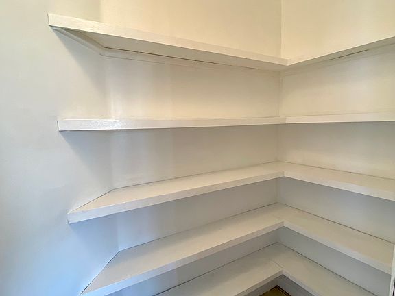 Kitchen pantry