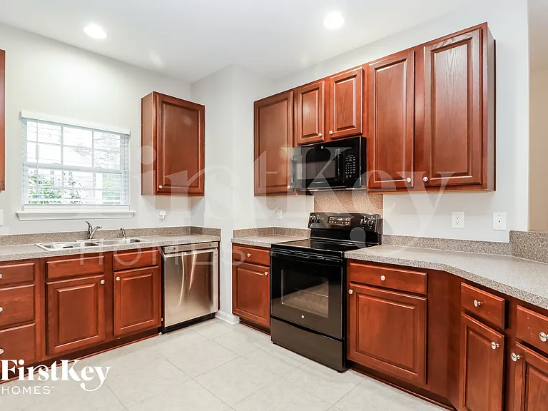 646 Savannah River Dr — Photo 6